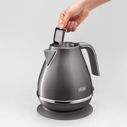 Icona Metallics Design. 3000W. 1.7L. Anti-Scale Filter. 360° Swivel Base. Glossy Grey Metallic Finish.