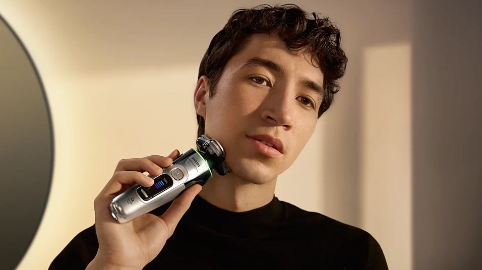 Philips i9000 Prestige Ultra Wet & Dry Electric Shaver with SkinIQ Pro — XP9404/31